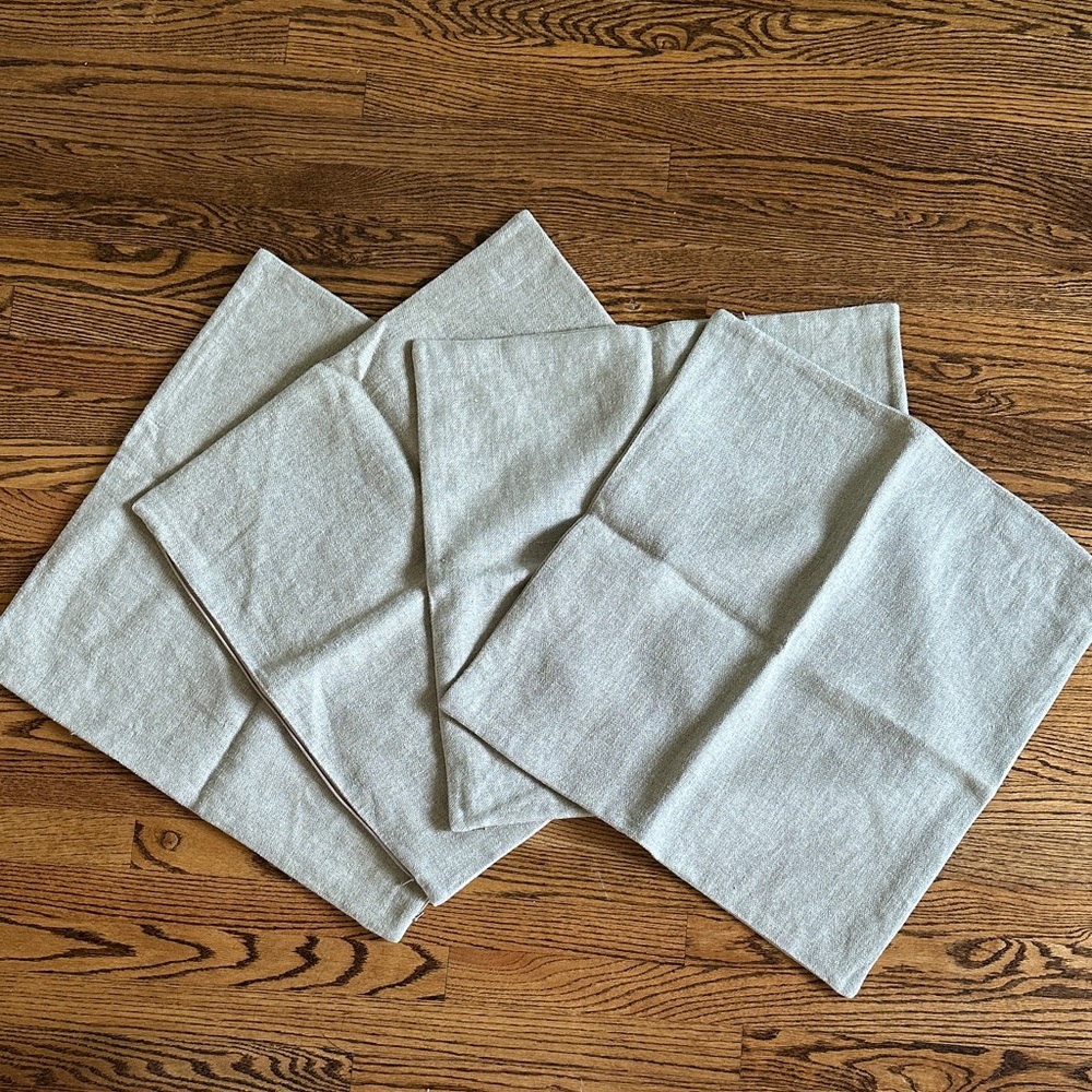Wisteria (Set of 4) Linen Pillow Covers, Zip Closure 22x22